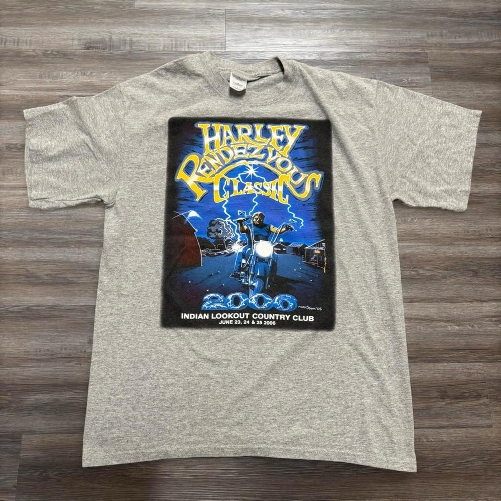 Gildan Heavy Cotton Gray T-Shirt